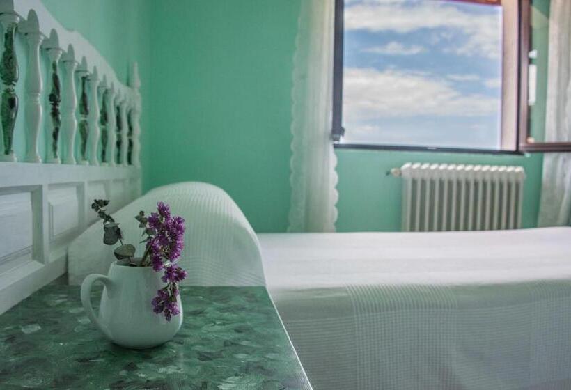 غرفة قياسية, Pensión El Castañu