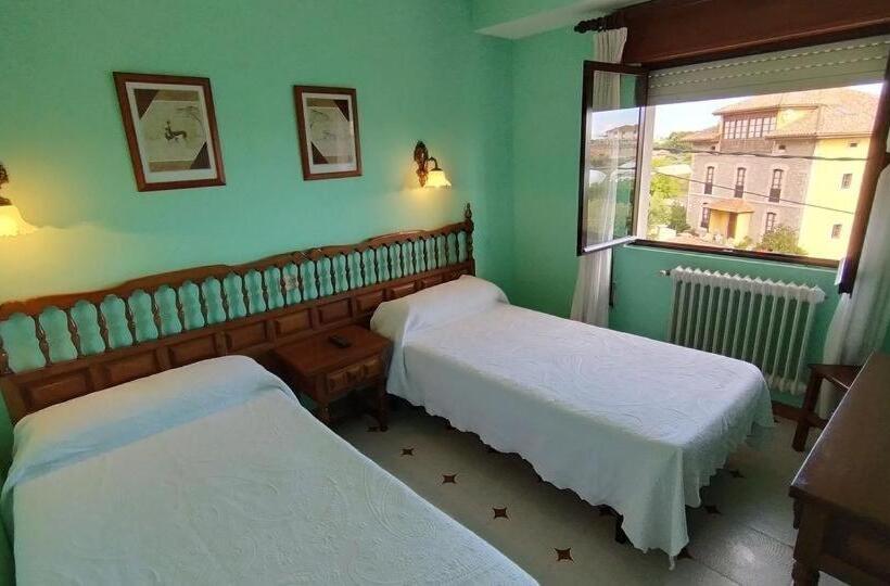 غرفة قياسية, Pensión El Castañu