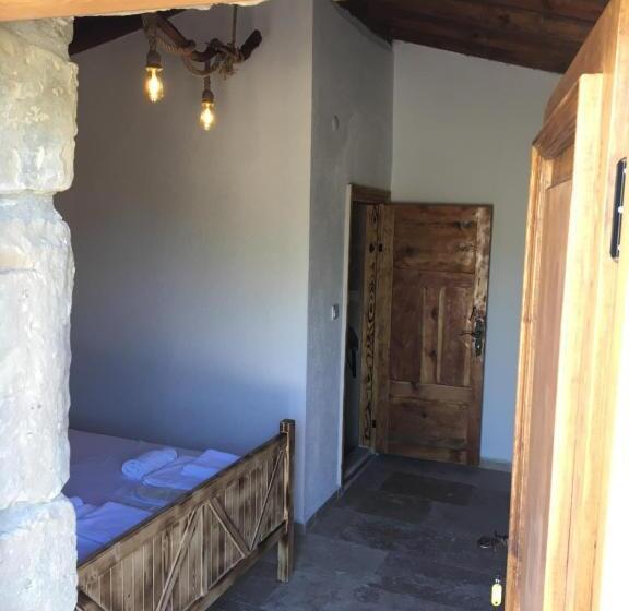 Люкс, İmroz Kardamos