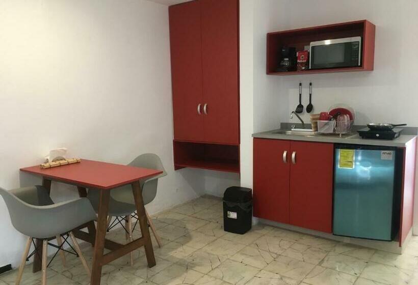 Полулюкс, Suites Del Sureste   Mérida