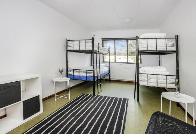 חדר סטנדרט לארבעה, Hestra Guesthouse