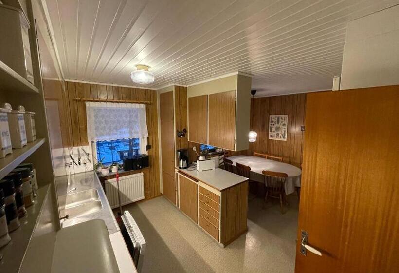 דירת חדר, Hestra Guesthouse