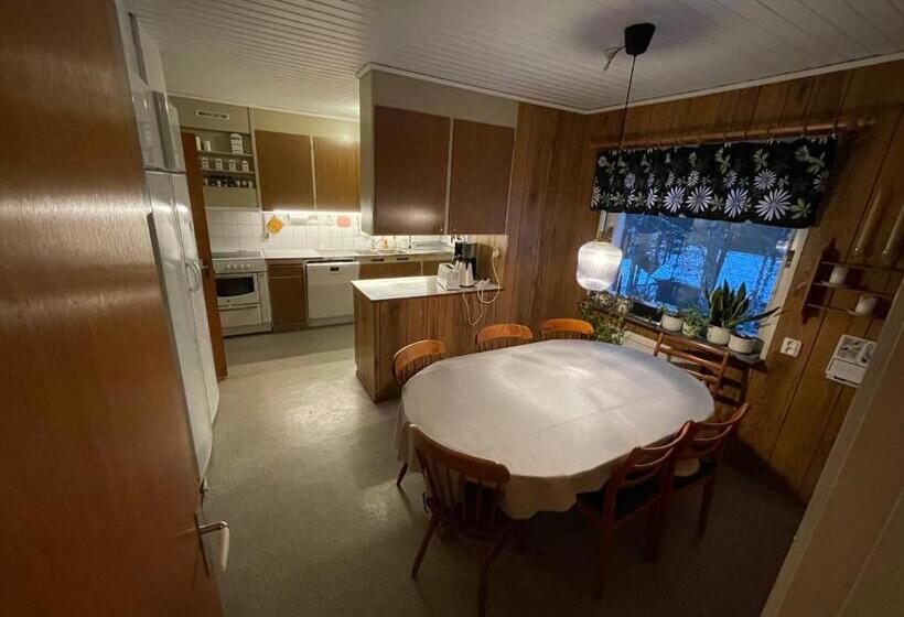 דירת חדר, Hestra Guesthouse