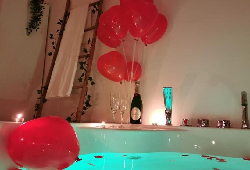 سوئیت با وان آب گرم, Sea Fly Guest House