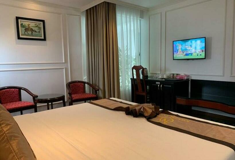 مجموعه ویستا شهر, Khanh Linh