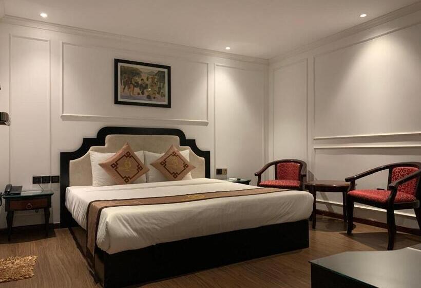 اتاق استاندارد, Khanh Linh