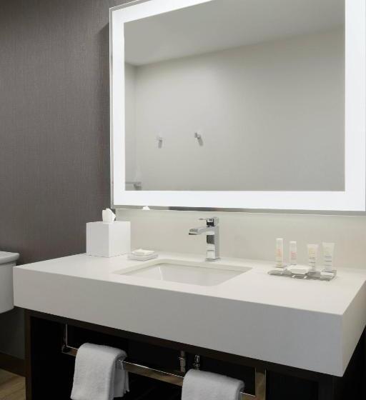 스탠다드 도시전망 룸, Marriott Tacoma Downtown