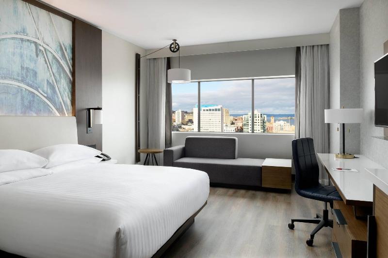 스탠다드 룸 킹사이즈 침대, Marriott Tacoma Downtown