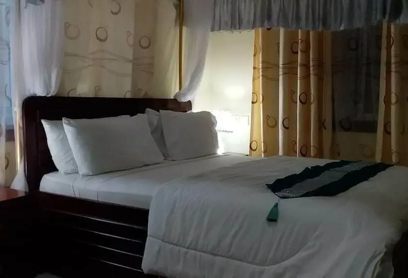 اتاق استاندارد یک نفره, Triple J Resort