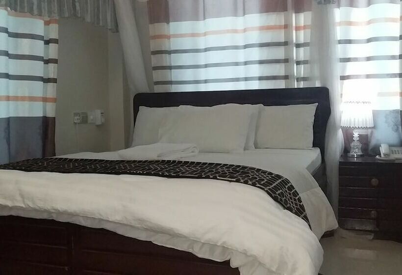 חדר סטנדרט יחיד, Triple J Resort