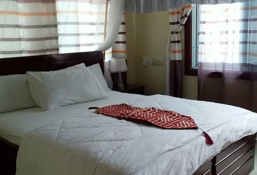 اتاق استاندارد یک نفره, Triple J Resort