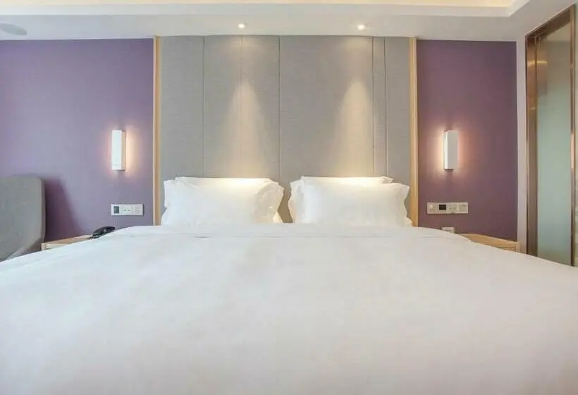 キングサイズベッドのデラックスルーム, Lavande Hotel Zigong Tanmulin Lantern Park