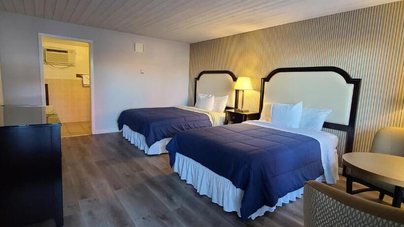 スイート, Choice Inn By The Falls