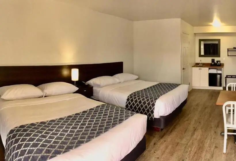 Standard Room Queen Size Bed, Humpback Inn