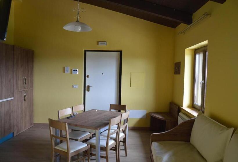 استودیوی لوکس, I Fiori Del Pollino   Guest House