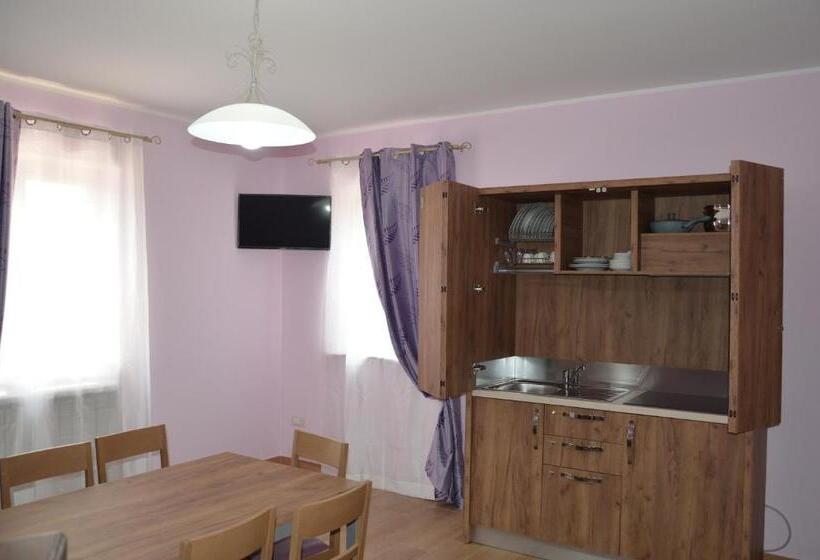 آپارتمان 1 خوابه با چشم‌انداز, I Fiori Del Pollino   Guest House