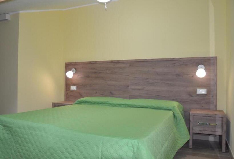 آپارتمان 1 خوابه, I Fiori Del Pollino   Guest House