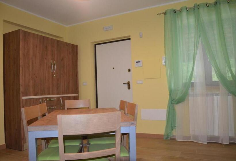 آپارتمان 1 خوابه, I Fiori Del Pollino   Guest House