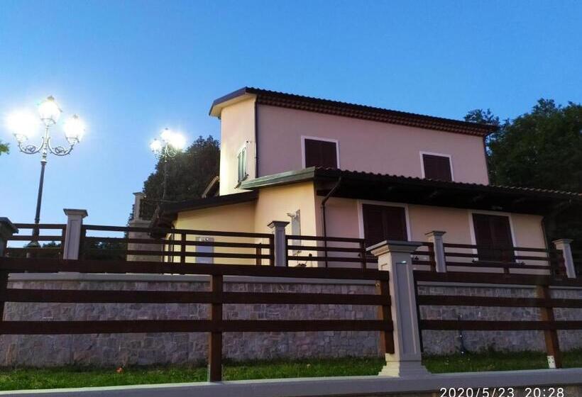 استودیوی لوکس, I Fiori Del Pollino   Guest House