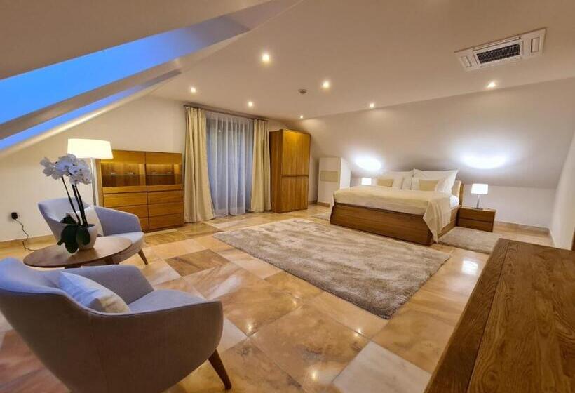 Люкс Повышенной Комфортности, Penzion Na Sklepích