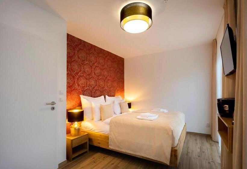 Апартаменты 1 Спальня с Террасой, Penzion Na Sklepích