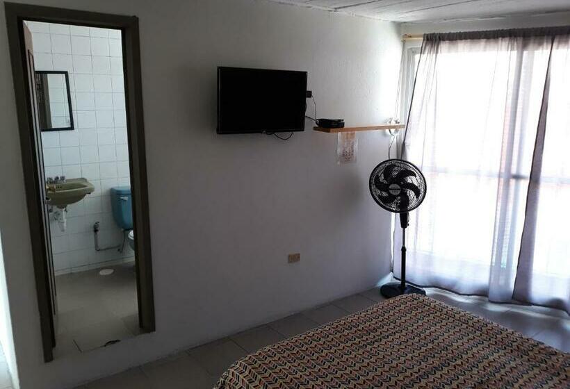 Quarto Estandar com Sacada, Posada Loreto Xalapa