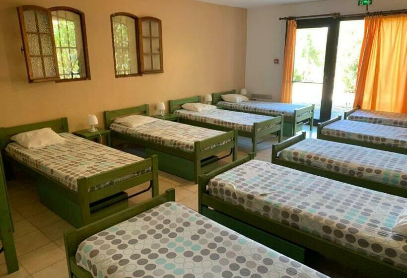 سرير فى غرفة مشتركه, Relais International De La Jeunesse