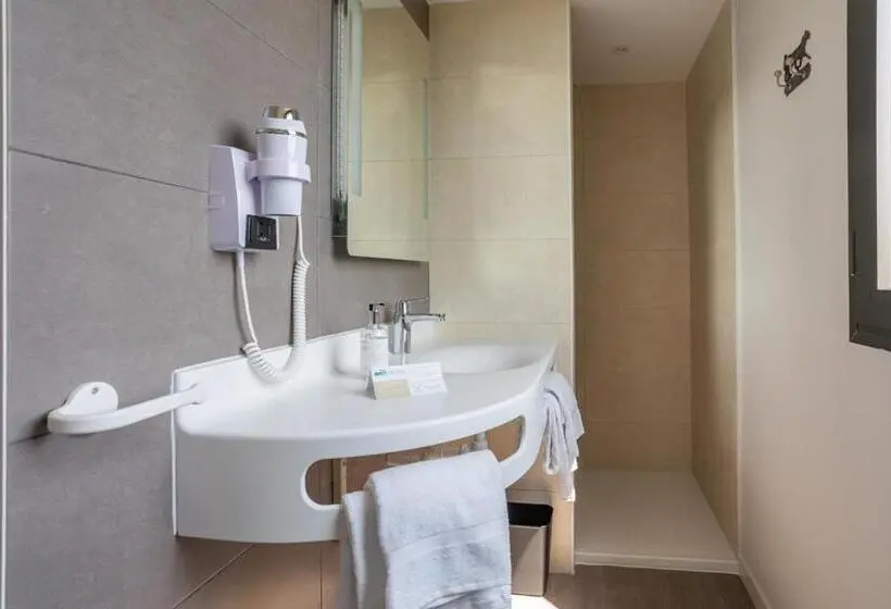 スーペリアールーム, Brit Hotel Ploermel   Hotel De L Hippodrome