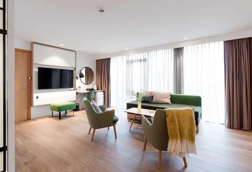 اتاق خانوادگی تودرتو, Hilton Garden Inn Faroe Islands