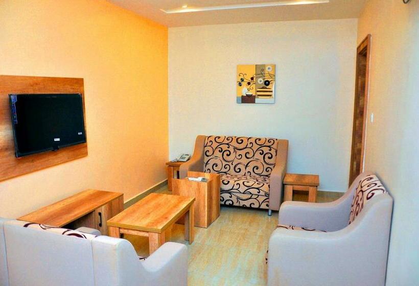 سوییت اجرایی, Lit Suites