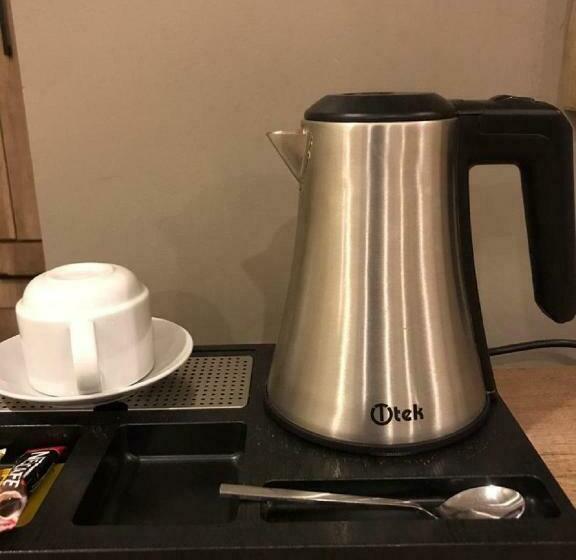 اتاق لوکس یک تخته, Lit Suites