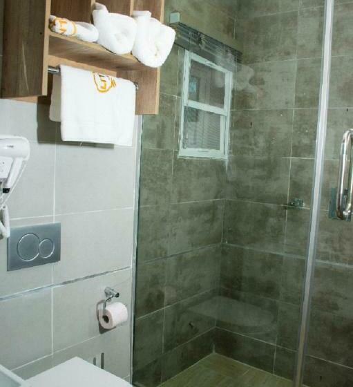 اتاق لوکس یک تخته, Lit Suites