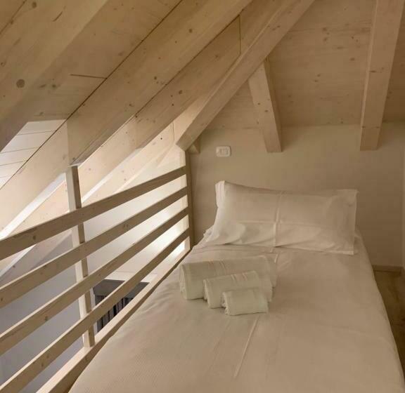 غرفة كلاسيكية ثلاثية, Rosengarten