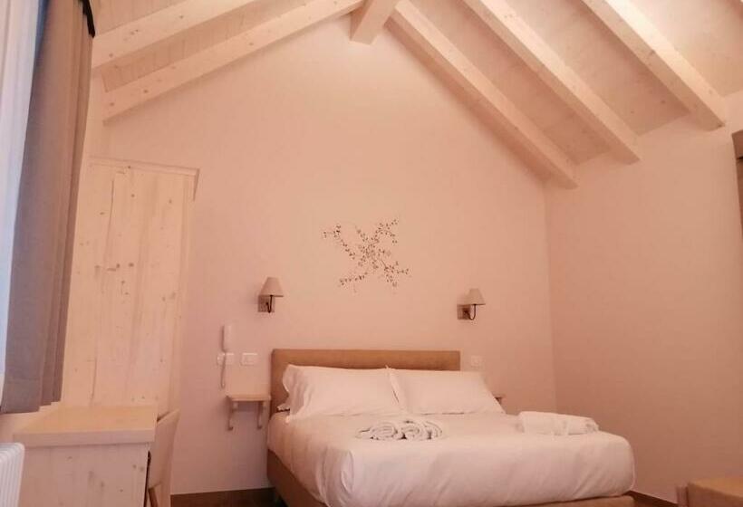 Négyszemélyes Classic Szoba, Rosengarten