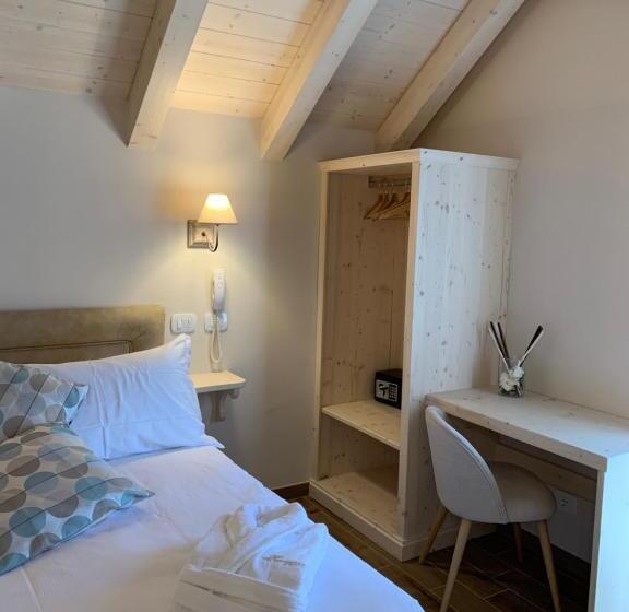 غرفة قياسية, Rosengarten