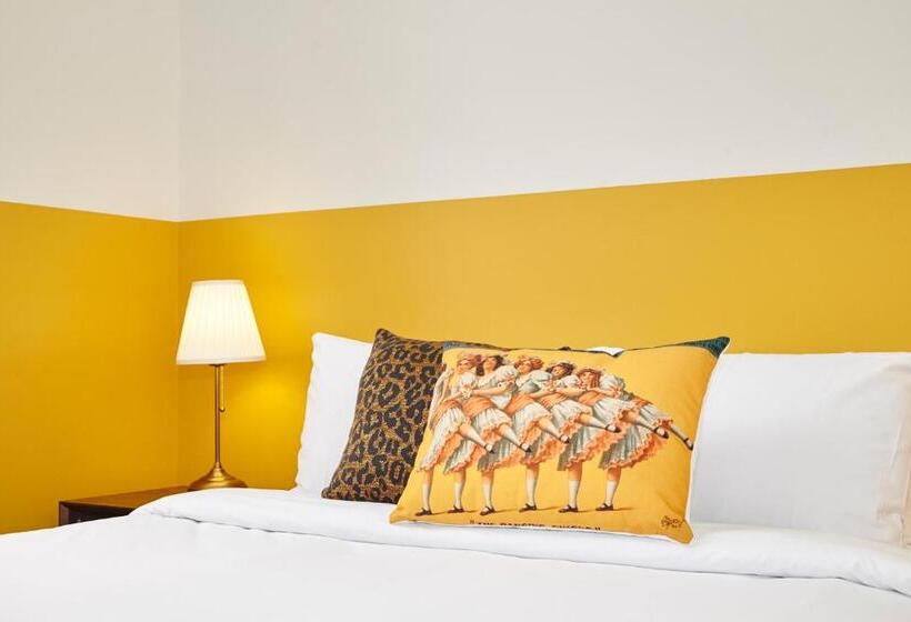 اتاق سوپریور, The Erko