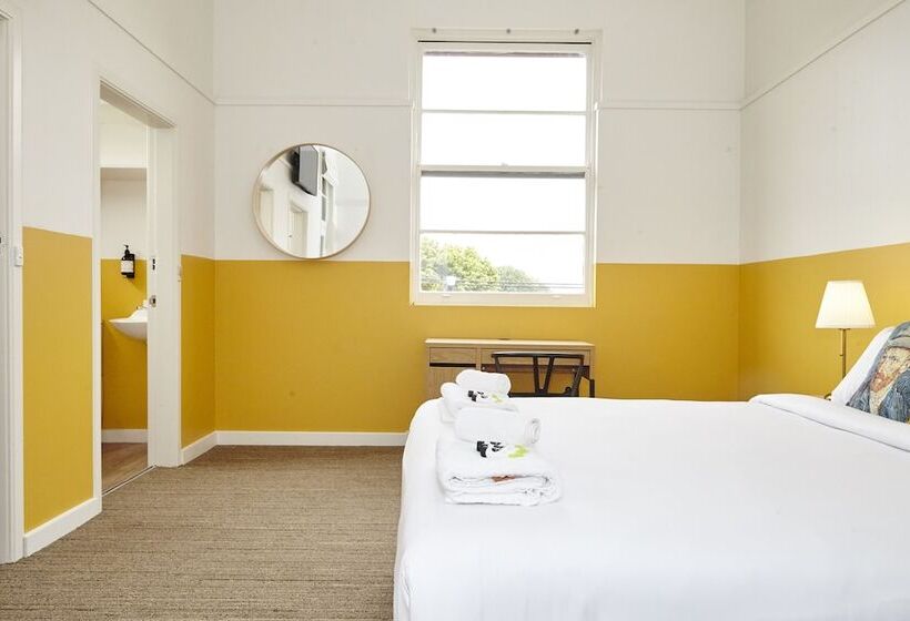 اتاق سوپریور, The Erko