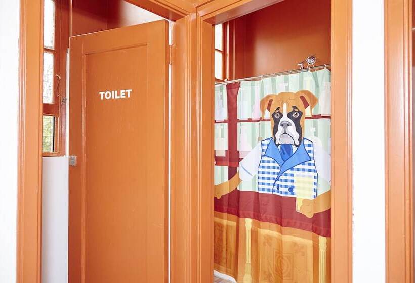 اتاق سوپریور, The Erko