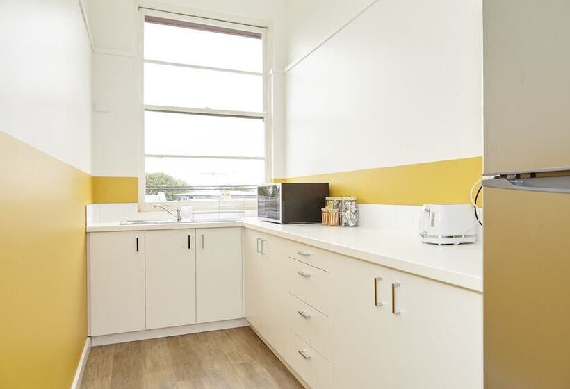 اتاق سوپریور, The Erko