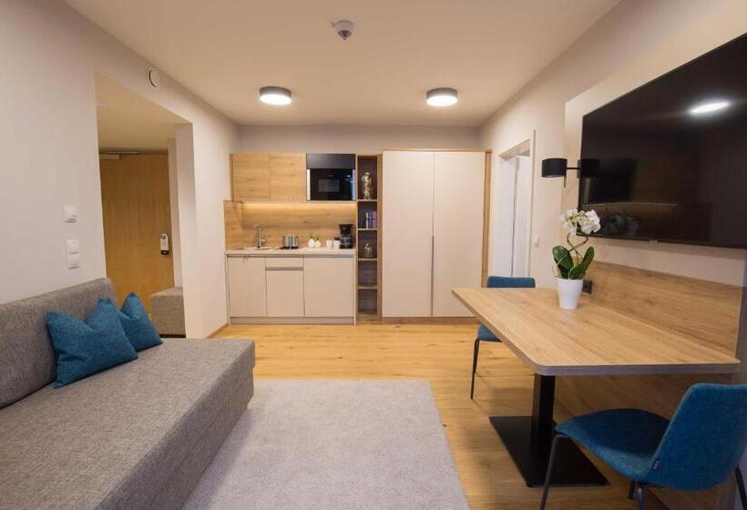 Апартаменты 1 Спальня, Leo Apartments Miesbach