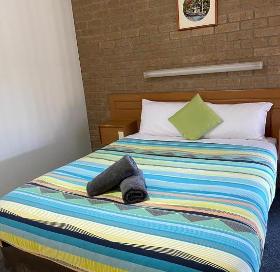 Номер Стандарт, Darling Junction Motor Inn