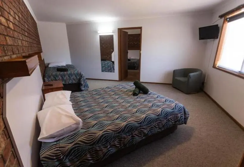 スーペリアファミリールーム, Donald Motor Lodge