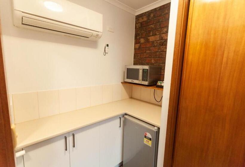 장애인을 위한 스탠다드 룸, Donald Motor Lodge