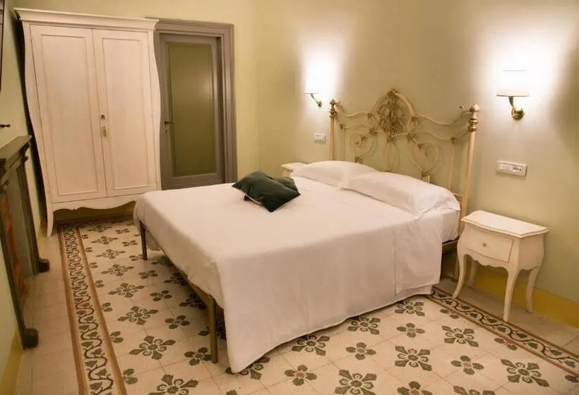 اتاق لوکس, Palazzo Illuminati