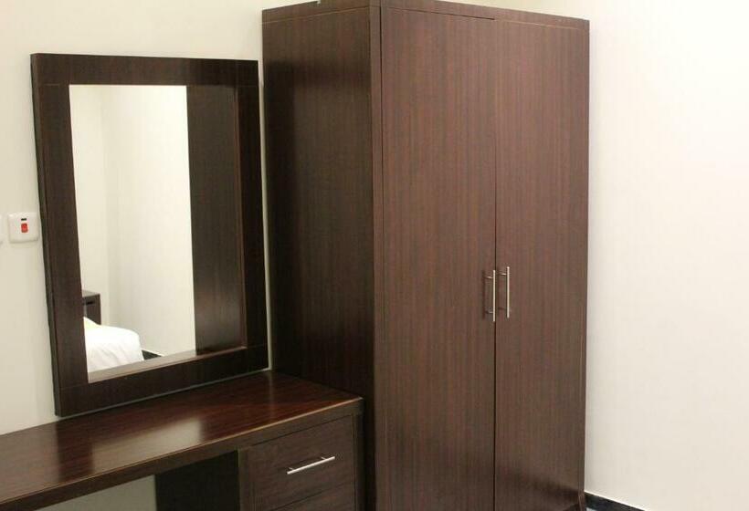 דירת חדר, Laylati Al Yarmouk