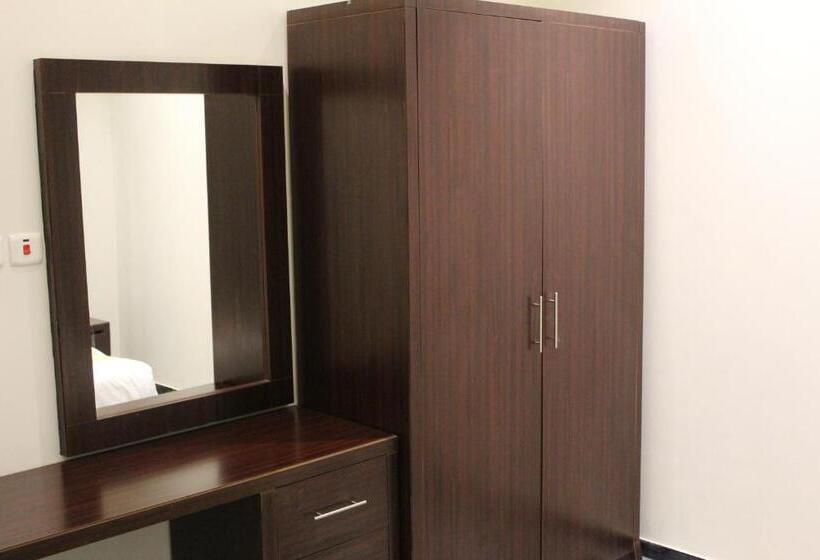 דירת שני חדרים, Laylati Al Yarmouk