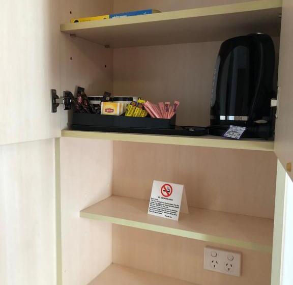 اتاق استاندارد, Adelaide Airport Motel