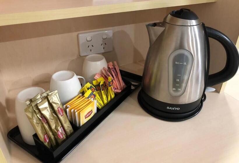 اتاق لوکس, Adelaide Airport Motel