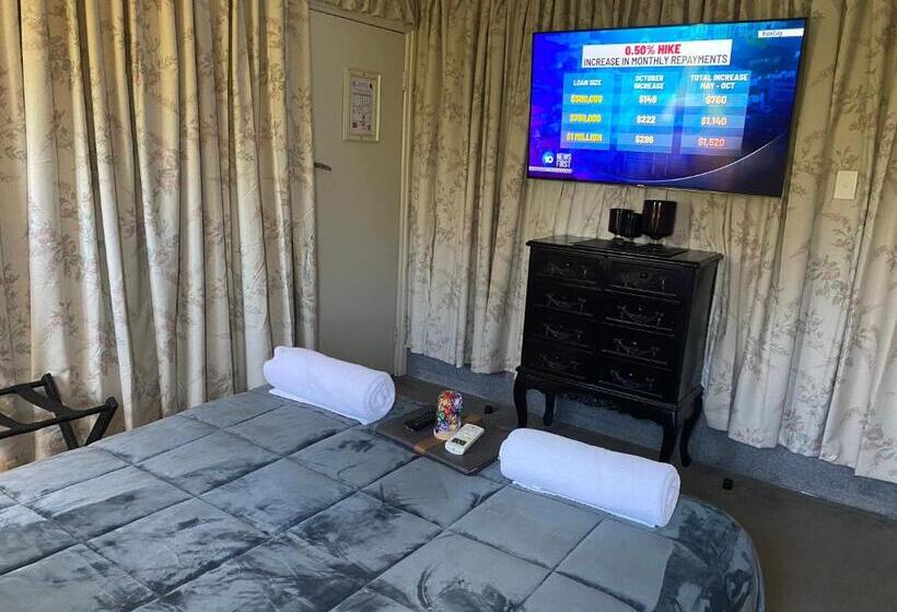 اتاق اکونومی, Freshwater Bnb