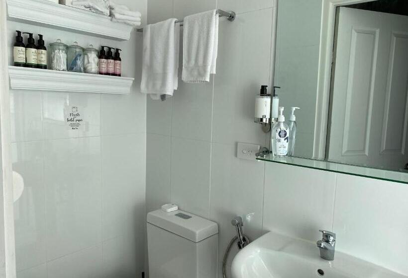 اتاق اکونومی, Freshwater Bnb